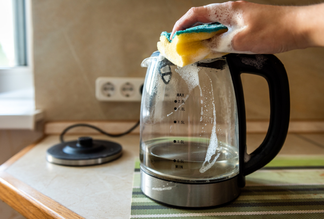 Clean you Reason Electric Kettle in JUST 5 minutes!!